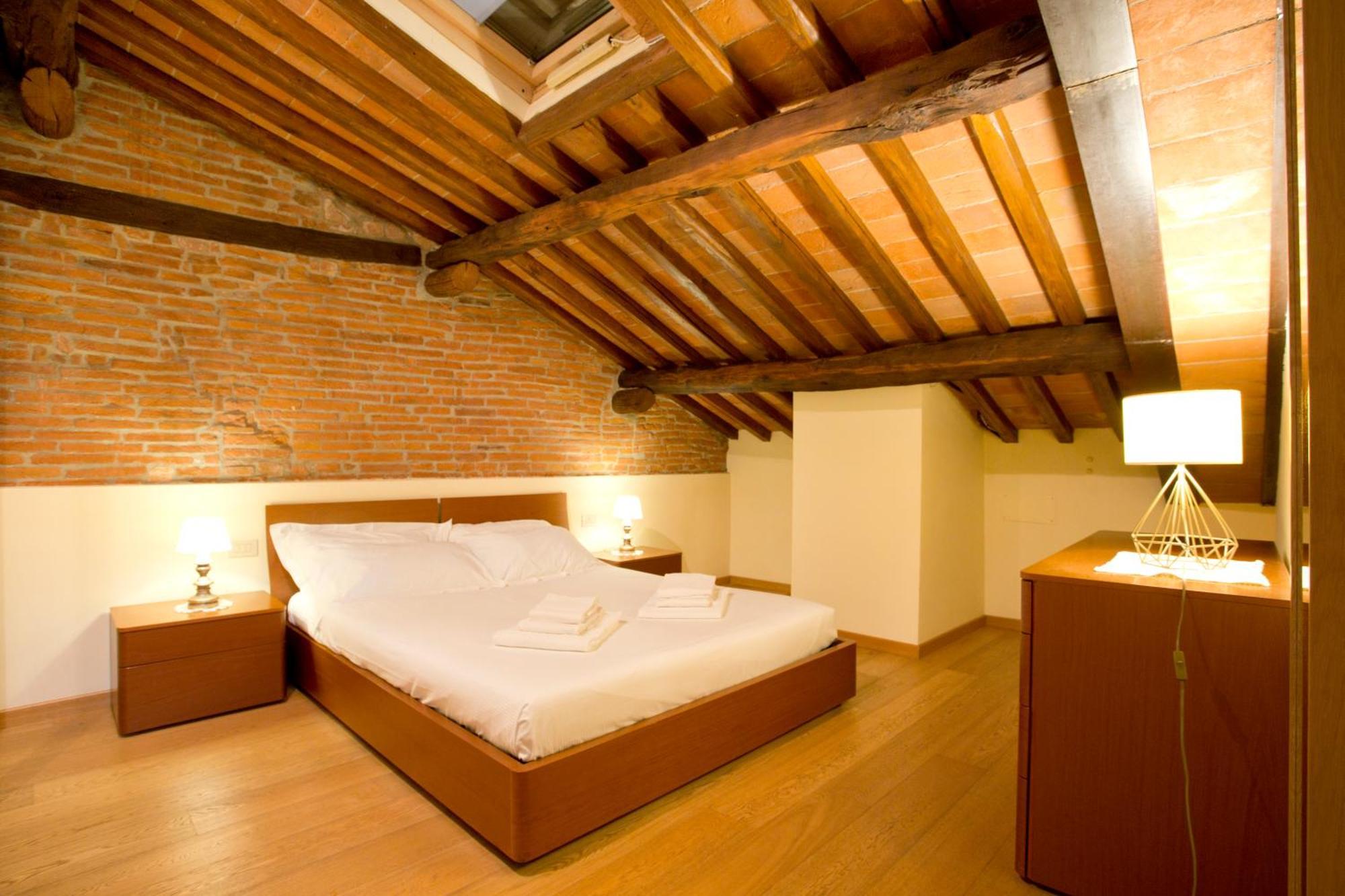 Casa San Girolamo Historic Flat With Cosy Terrace In Lucca'S City Centre Bagian luar foto