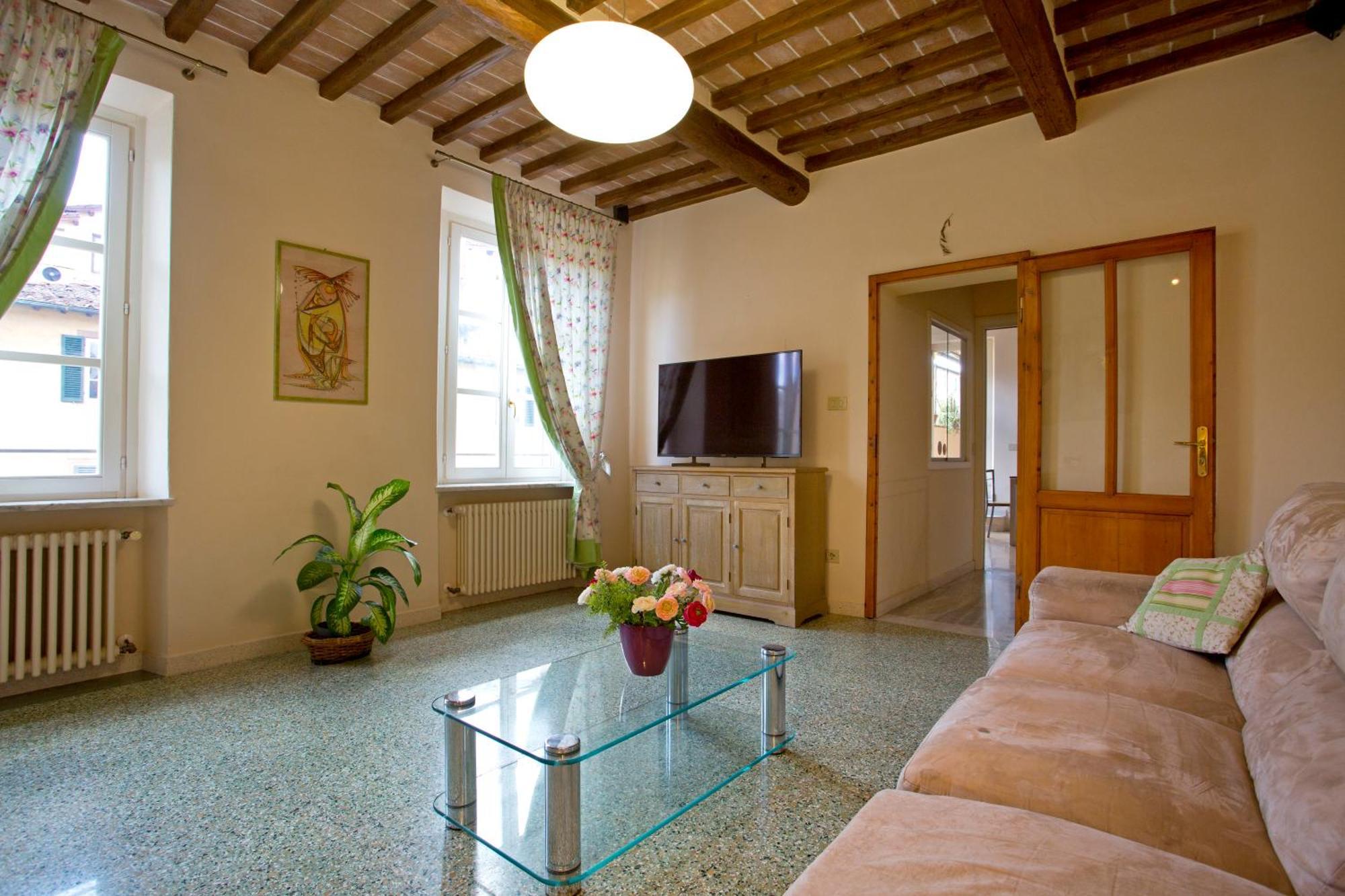Casa San Girolamo Historic Flat With Cosy Terrace In Lucca'S City Centre Bagian luar foto