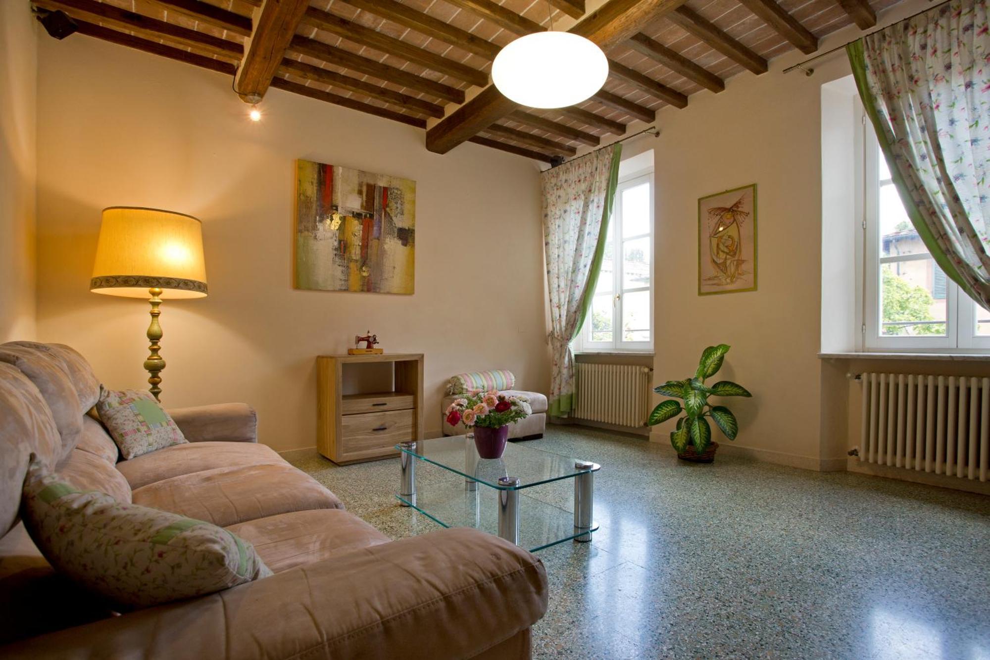 Casa San Girolamo Historic Flat With Cosy Terrace In Lucca'S City Centre Bagian luar foto